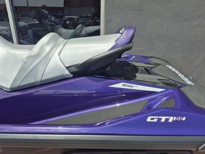 2025 Sea-Doo GTI SE 130 iBR - Photo 6