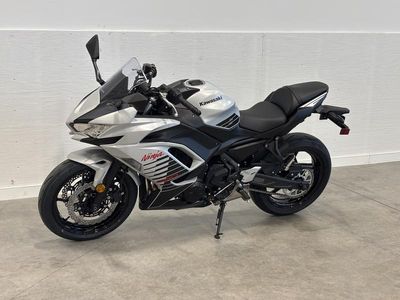 2026 Kawasaki Ninja 650 - Photo 12