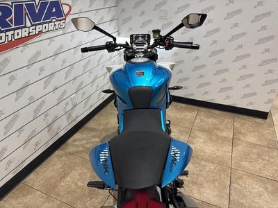2025 CFMOTO 450NK - Photo 9