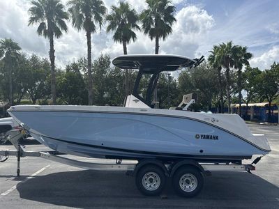 2025 Yamaha Boats 222 FSH Sport E - Photo 6