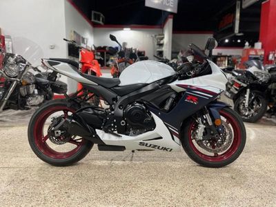 2024 Suzuki GSX-R600 - Photo 7