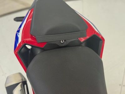 2025 Honda CBR500R - Photo 13