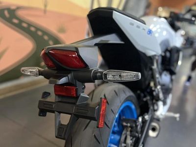 2026 Suzuki GSX-8R - Photo 15