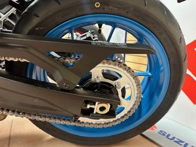 2026 Suzuki GSX-8R - Photo 11