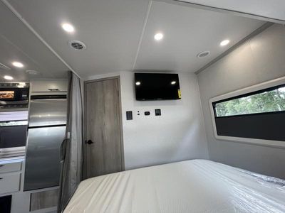 2025 Dynamax Isata3 - Photo 4