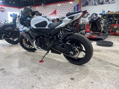 2023 Suzuki GSX-R750 - Photo 5