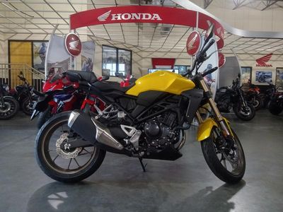 2025 Honda CB300R - Photo 3