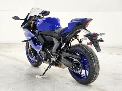 2025 Yamaha YZF-R7 - Photo 4