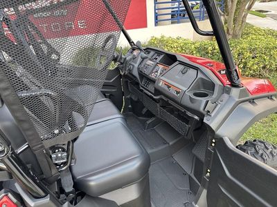2025 Honda Pioneer 1000-6 Deluxe Crew - Photo 13