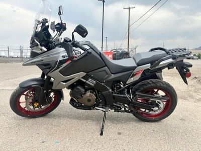 2025 Suzuki V-Strom 1050 - Photo 7