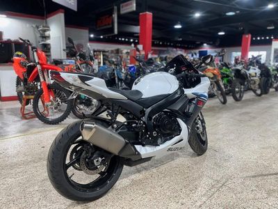 2023 Suzuki GSX-R600 - Photo 5