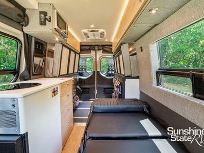 2025 Storyteller Overland - Photo 29