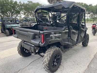 2025 Honda Pioneer 1000-6 Deluxe Crew - Photo 7