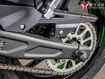 2025 Kawasaki Z650 ABS - Photo 12