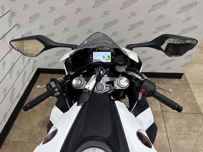 2025 Honda CBR1000RR - Photo 11