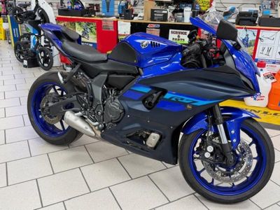 2024 Yamaha YZF-R7 - Photo 9