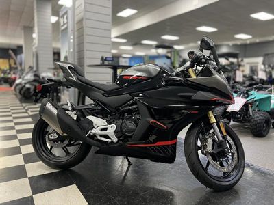2025 CFMOTO 450SS - Photo 2