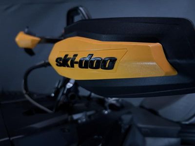 2024 Ski-Doo Summit X with Expert Package Rotax 850 E-TEC Turbo R 154 H_Alt 4.5 in. - Photo 11