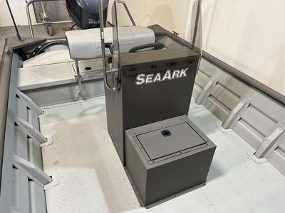 2025 SeaArk 2472 CUB - Photo 11