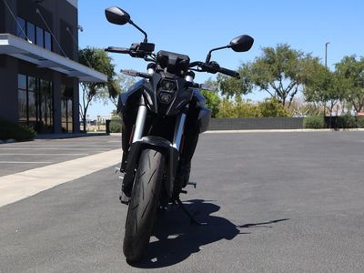 2025 Suzuki GSX-8S - Photo 3