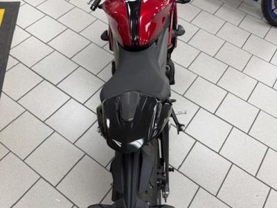 2025 Triumph Daytona 660 Carnival Red/Sapphire Black - Photo 10