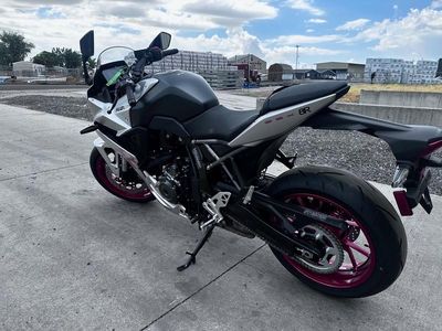 2024 Suzuki GSX-8R - Photo 3