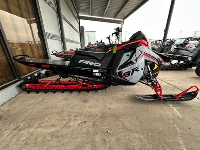 2025 Polaris 9R PRO RMK 165 Storm Gray / Indy Red - Photo 6