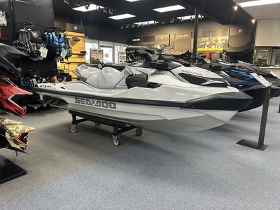 2025 Sea-Doo GTX Limited 325 with Sound-White Pearl - Photo 4