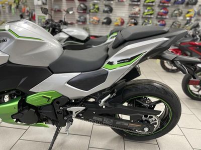 2024 Kawasaki Z7 Hybrid ABS - Photo 11