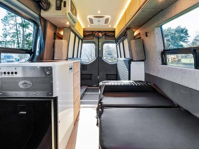 2025 Storyteller Overland - Photo 11