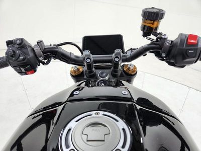 2025 Yamaha XSR900 - Photo 14