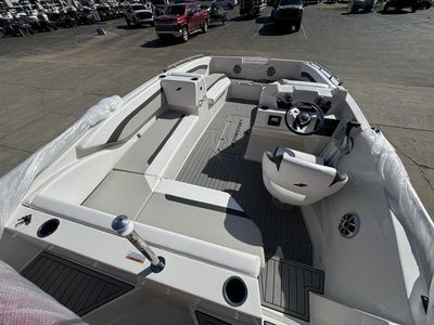 2025 Starcraft Marine SVX 171 OB - Photo 12