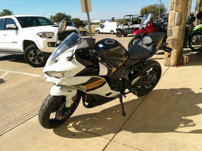 2026 Kawasaki Ninja ZX-4RR ABS - Photo 2