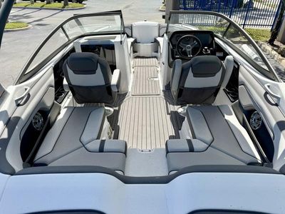 2017 Yamaha Marine 212 Limited S - Photo 8