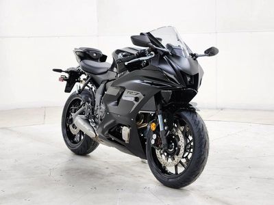 2025 Yamaha YZF-R7 - Photo 1