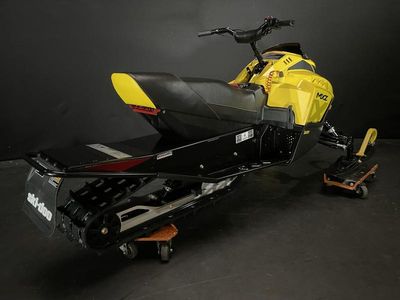 2026 Ski-Doo MXZ 200 - Photo 4