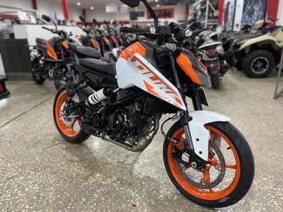 2024 KTM 250 Duke - Photo 1