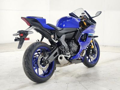 2025 Yamaha YZF-R7 - Photo 5