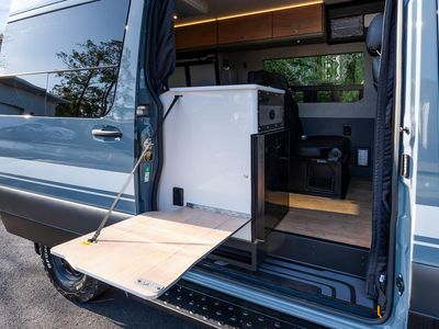 2025 Storyteller Overland - Photo 8