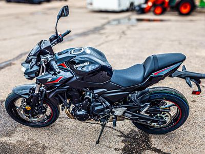 2025 Kawasaki Z650 - Photo 5