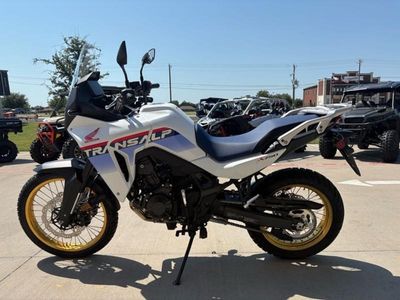 2025 Honda Transalp - Photo 9