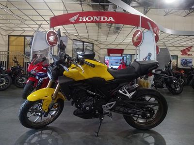 2025 Honda CB300R - Photo 15