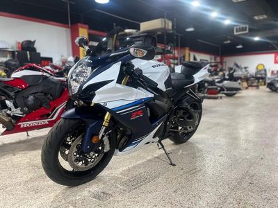2023 Suzuki GSX-R750 - Photo 1