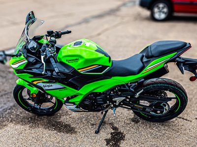 2025 Kawasaki Ninja 500 KRT Edition SE ABS - Photo 6