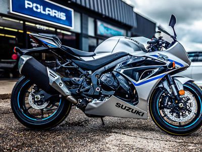 2025 Suzuki GSX-R1000 - Photo 4
