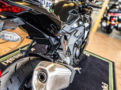 2025 Kawasaki NINJA ZX-4R ABS - Photo 5