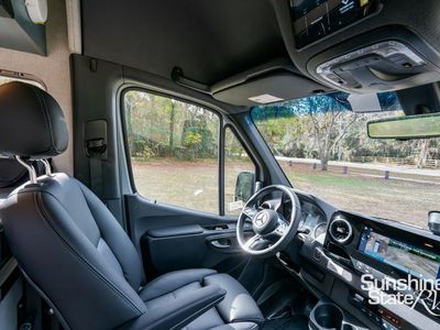 2026 OUTSIDE VAN - Photo 16