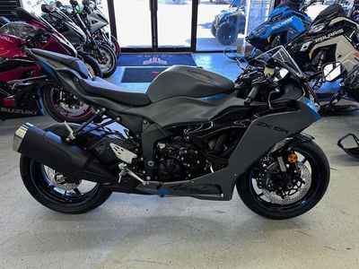 2025 Kawasaki Ninja ZX-6R - Photo 7