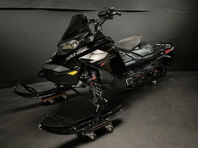 2022 Ski-Doo Renegade X-RS Rotax 850 E-TEC SS I. Rip. XT 1.25 Black_LCD - Photo 1