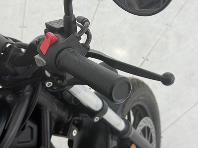2025 Honda Rebel 300 - Photo 11
